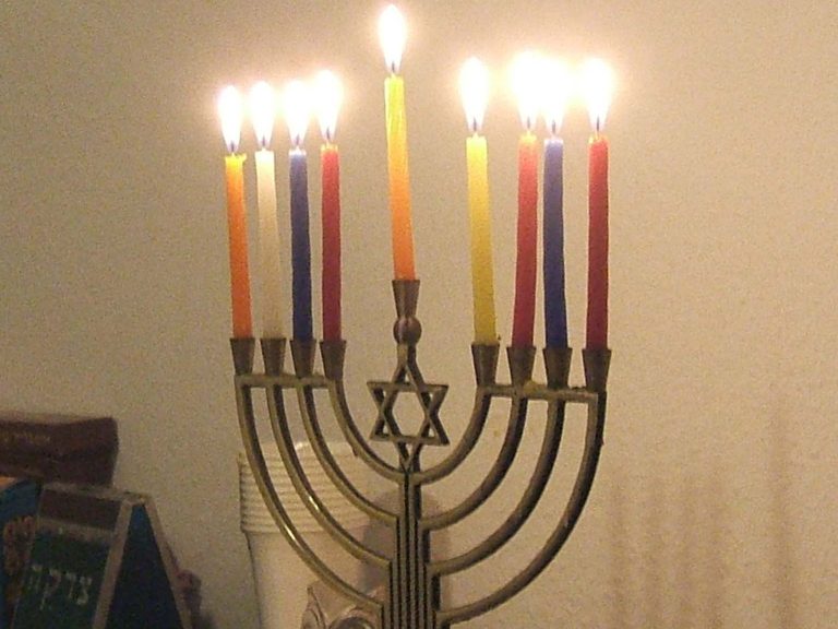 Leyes sobre el encendido de las luces de Hanuká